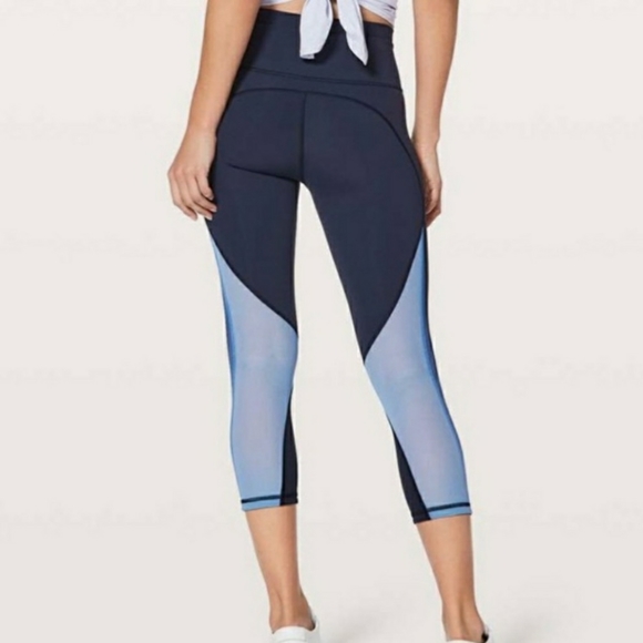 Lululemon Sz 4 Mix & Mesh 21" Leggings in Midnight - Picture 3 of 16